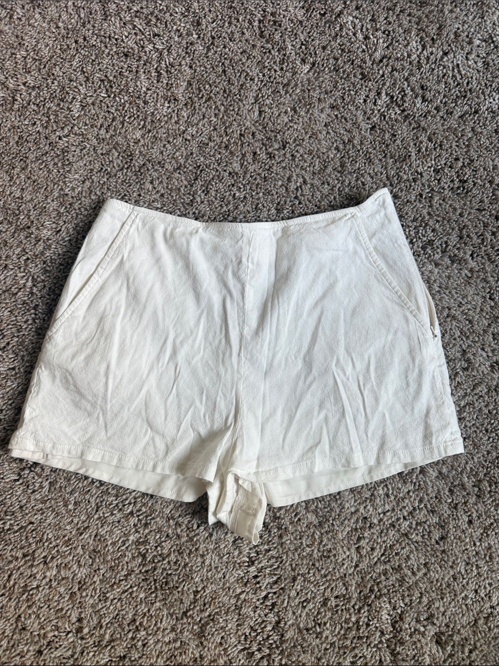 Leith White High-Waist Casual Shorts